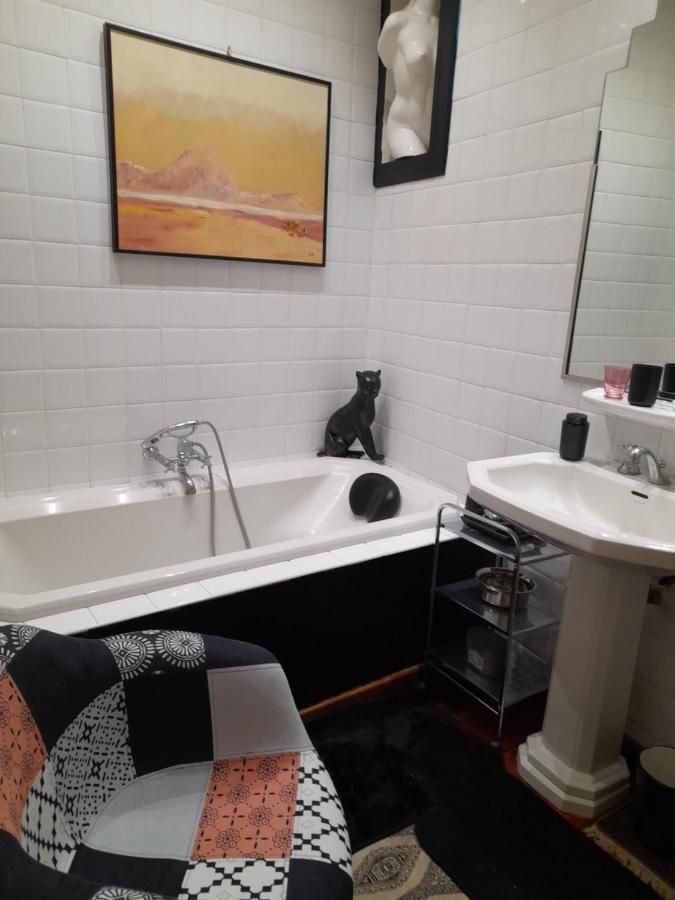 Deluxe Double Room Bath