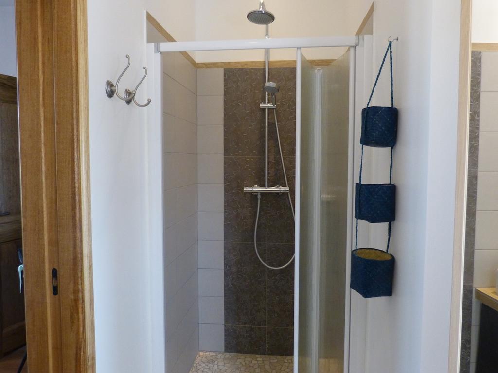 Double or Twin Room Private Bathroom