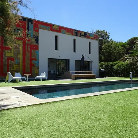 Le Cube Hotel Design A Hyeres Plage Avec Piscine Et Cuisine-3